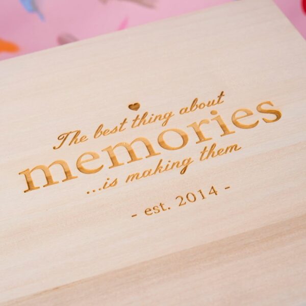 engraved-storage-box---the-best-thing-about-memories_b